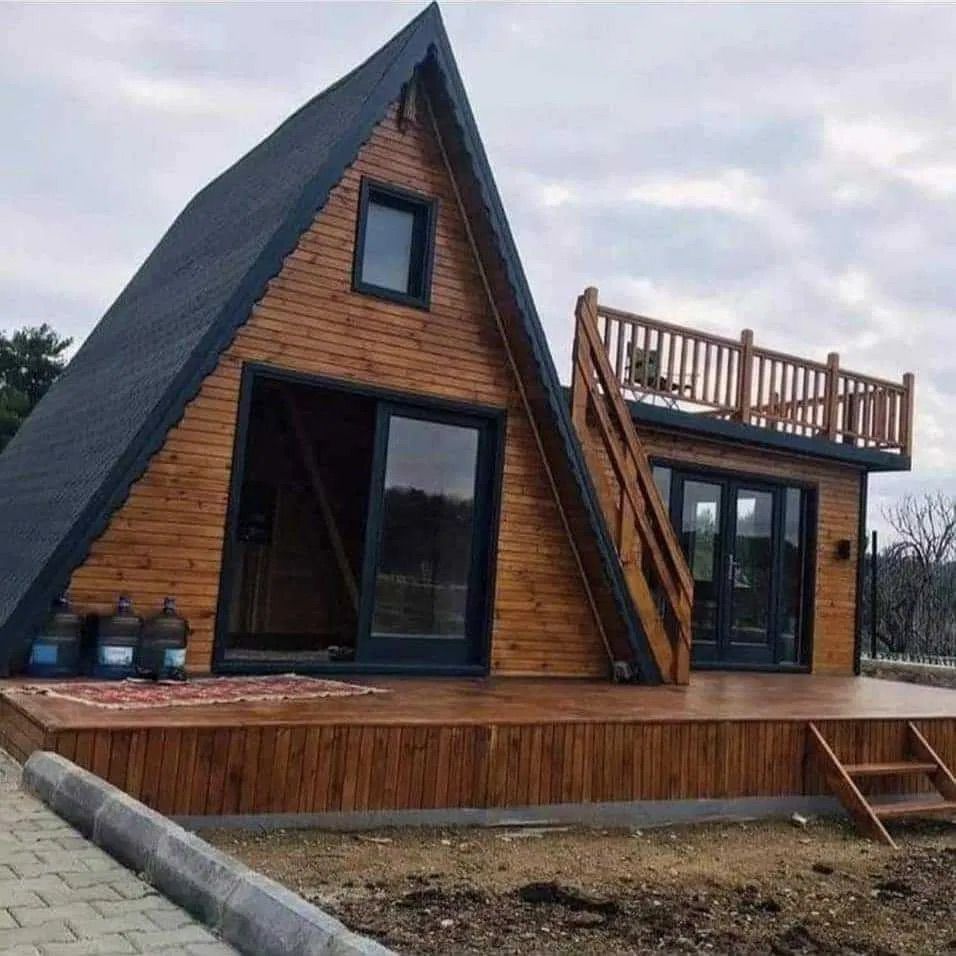 Case și cabane din lemn