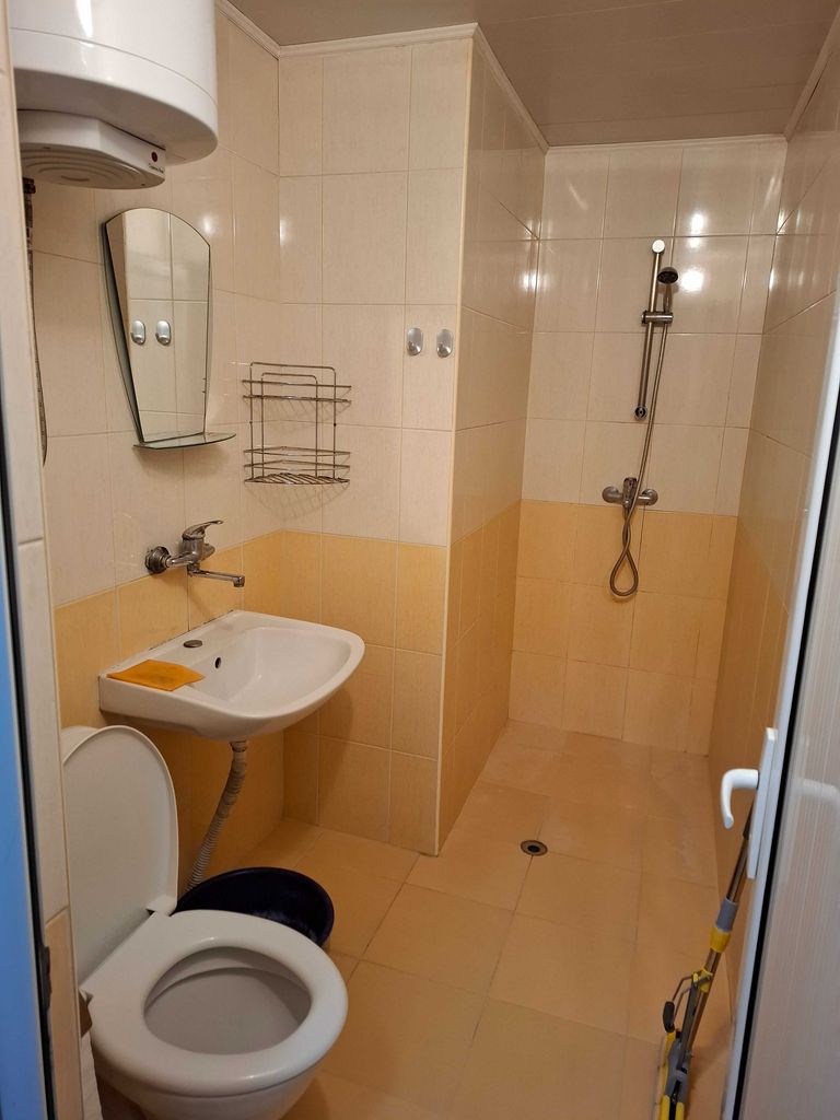 Дава се под наем Двустаен апартамент в Варна, Аспарухово - 55 кв.м за 295.8 € - Снимка #7