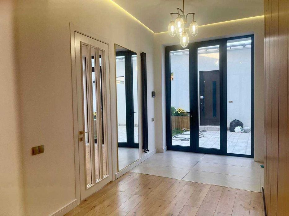 ул. Циолковского
«Рублёвка», чайхона «Салом»
4 уровня
2 сотки
380 м²