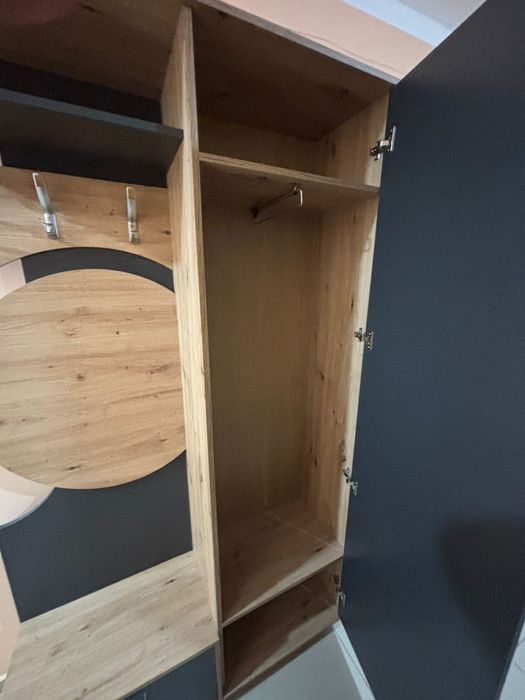 Продам прихожую мебель