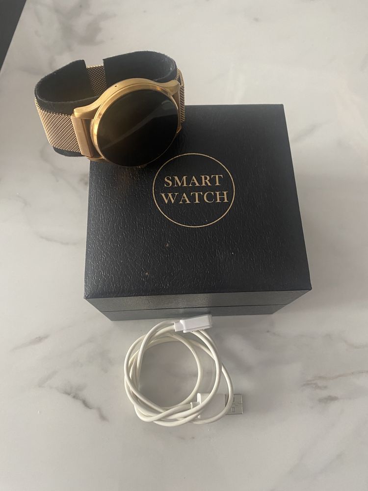 Smart watch metalic gold roze