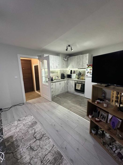 Дава се под наем Тристаен апартамент в Пловдив, Мараша - 70 кв.м за 500 € - Снимка #1