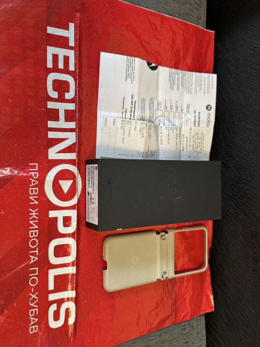 256GB Motorola RAZR 50 Технополис Гаранция 2027г. Beach Sand