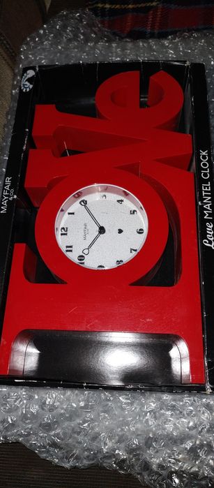 Ceas de masa cu cuarț