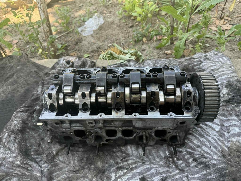 Глава с вал за vw passat b6 2.0 tdi