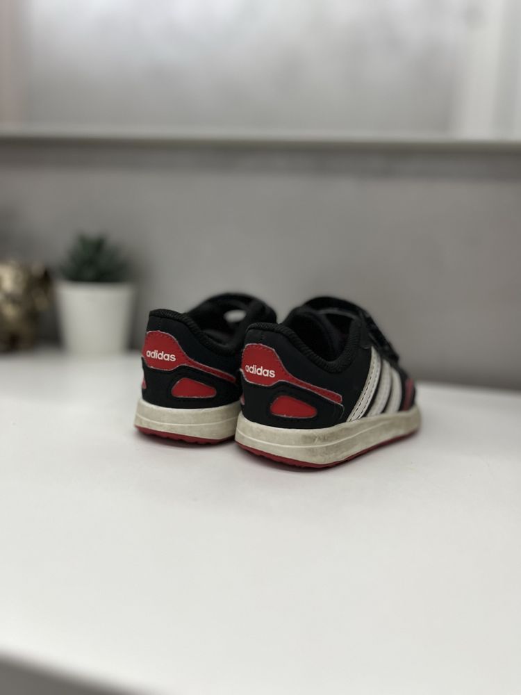 Бебешки спортни обувки ADIDAS Switch Черно/Червено