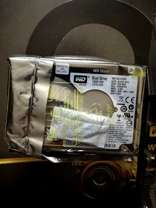 Western Digital Black2 Dual Drive (1TB HDD/120GB SSD)