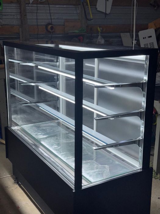 холодилник вытринний