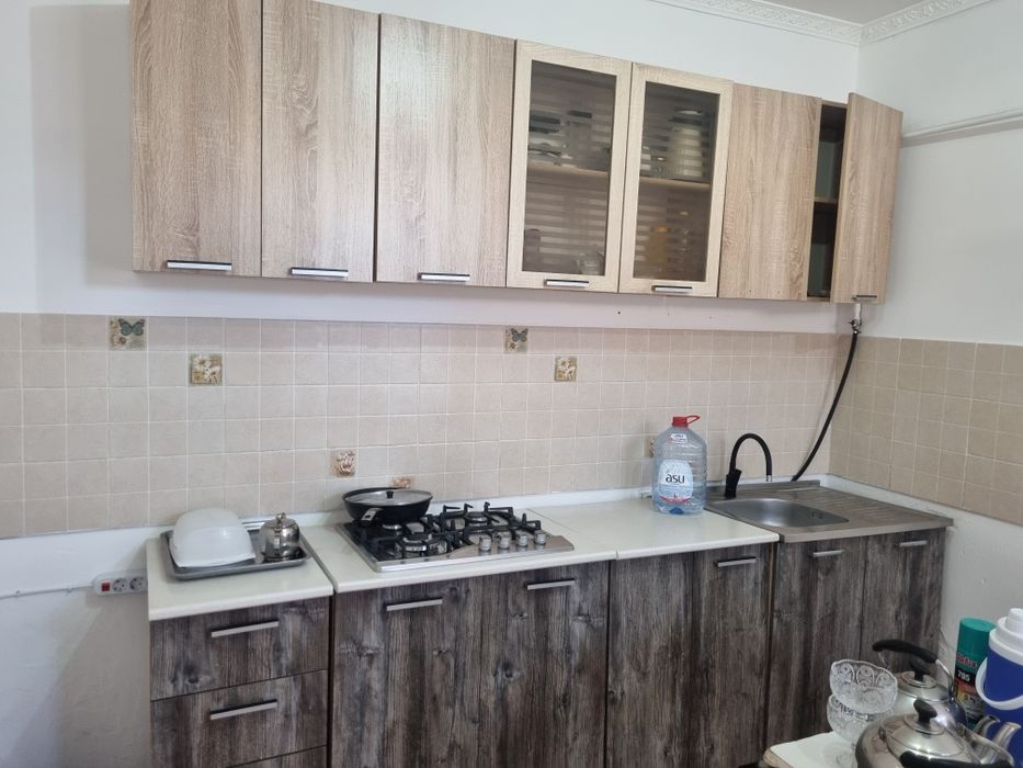 Продам кухонный в хорошем состоянии