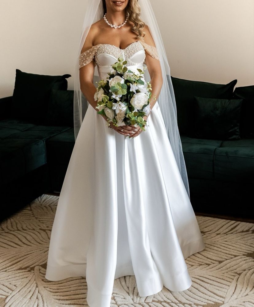 Vand rochie de mireasa