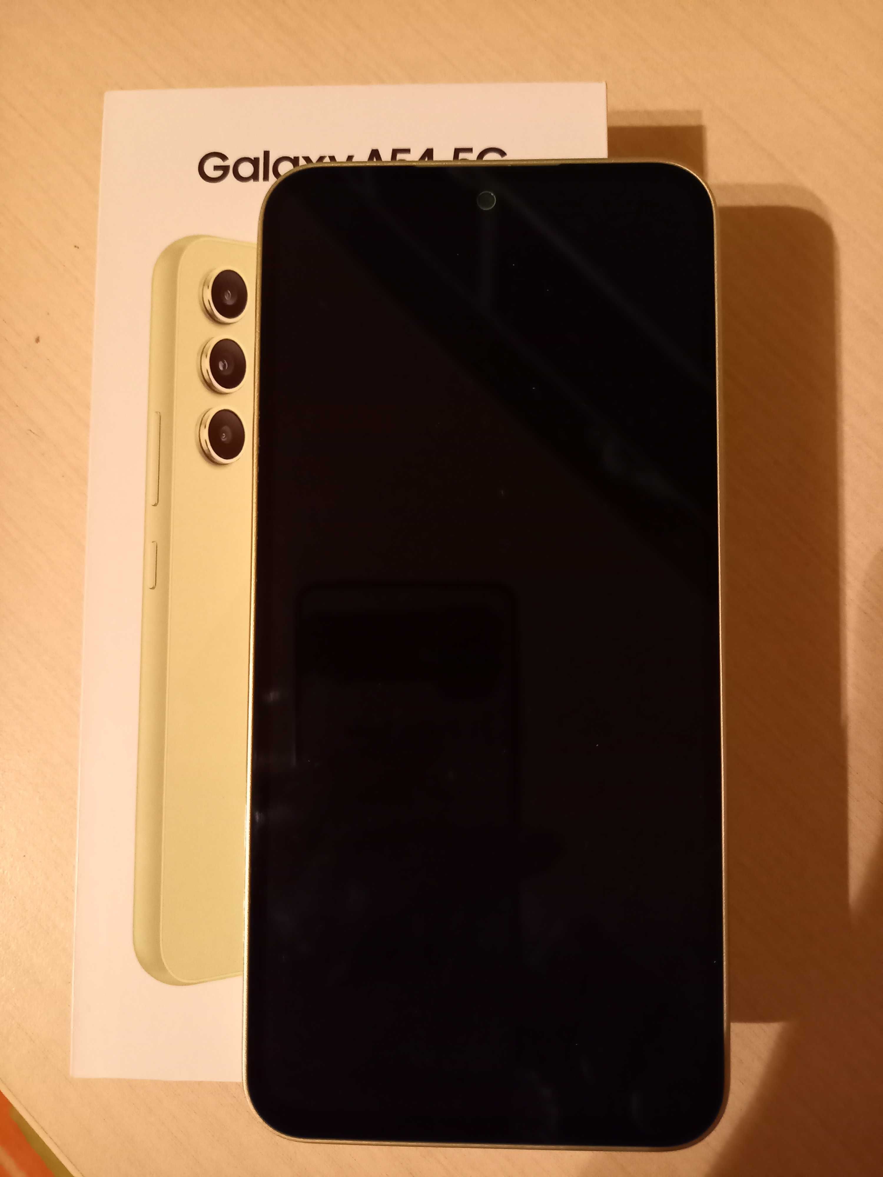 Смартфон Samsung Galaxy A54, Dual SIM, 8GB RAM,256GB, 5G+ подарък!