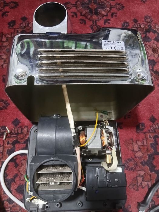 Сушилка для рук 2500 w (Qo'l quritgich) сотилади