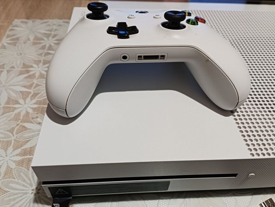 Xboxone 500GB  като нов