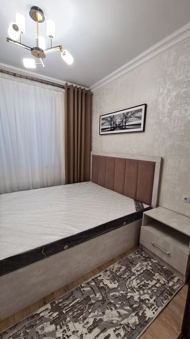 СДАЕТЬСЯ С 1 декабря  МЕСЯЦА..метро .Дружба народов  200 метров..сдает