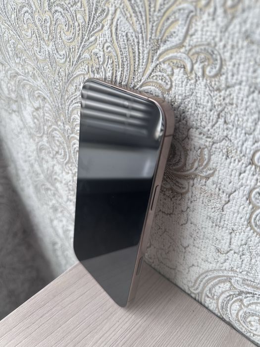 Iphone 16 pro max в отличном состоянии 100 акб