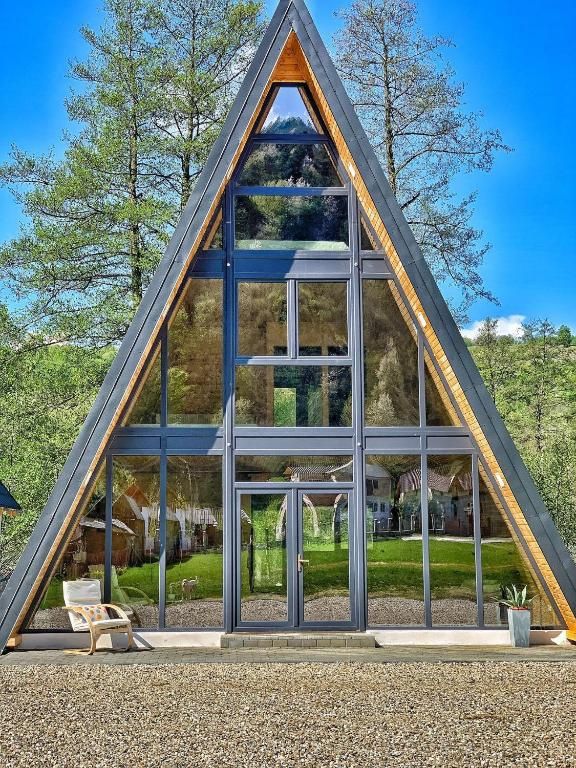 Cabane A-FRAME din lemn