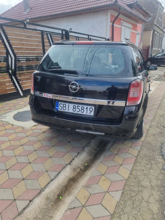 Vând Opel astra 2008