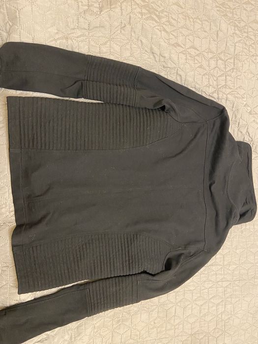 Мъжко спортно яке на Зара