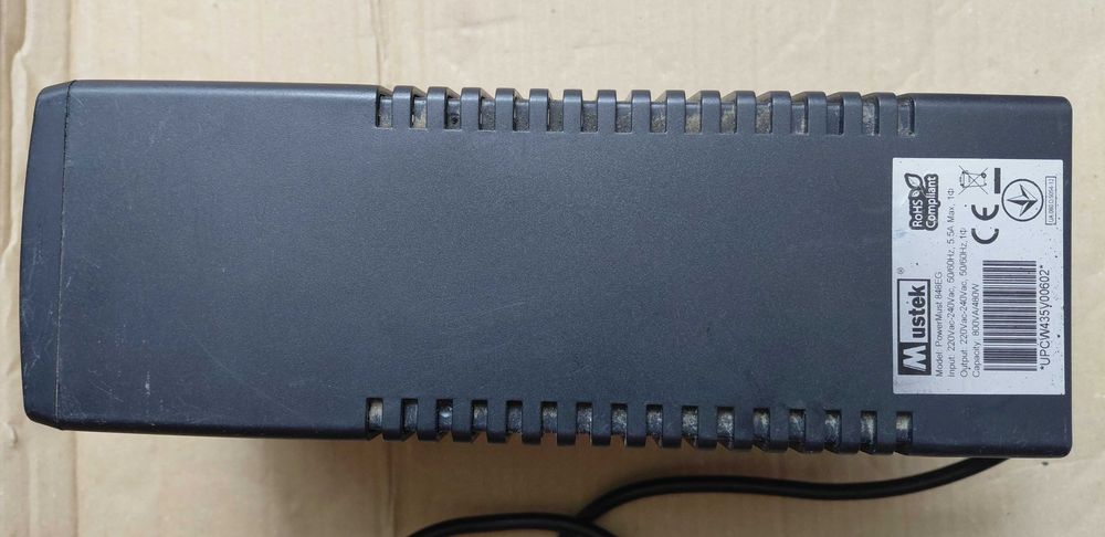 UPS 480W Defect cu baterie 12V