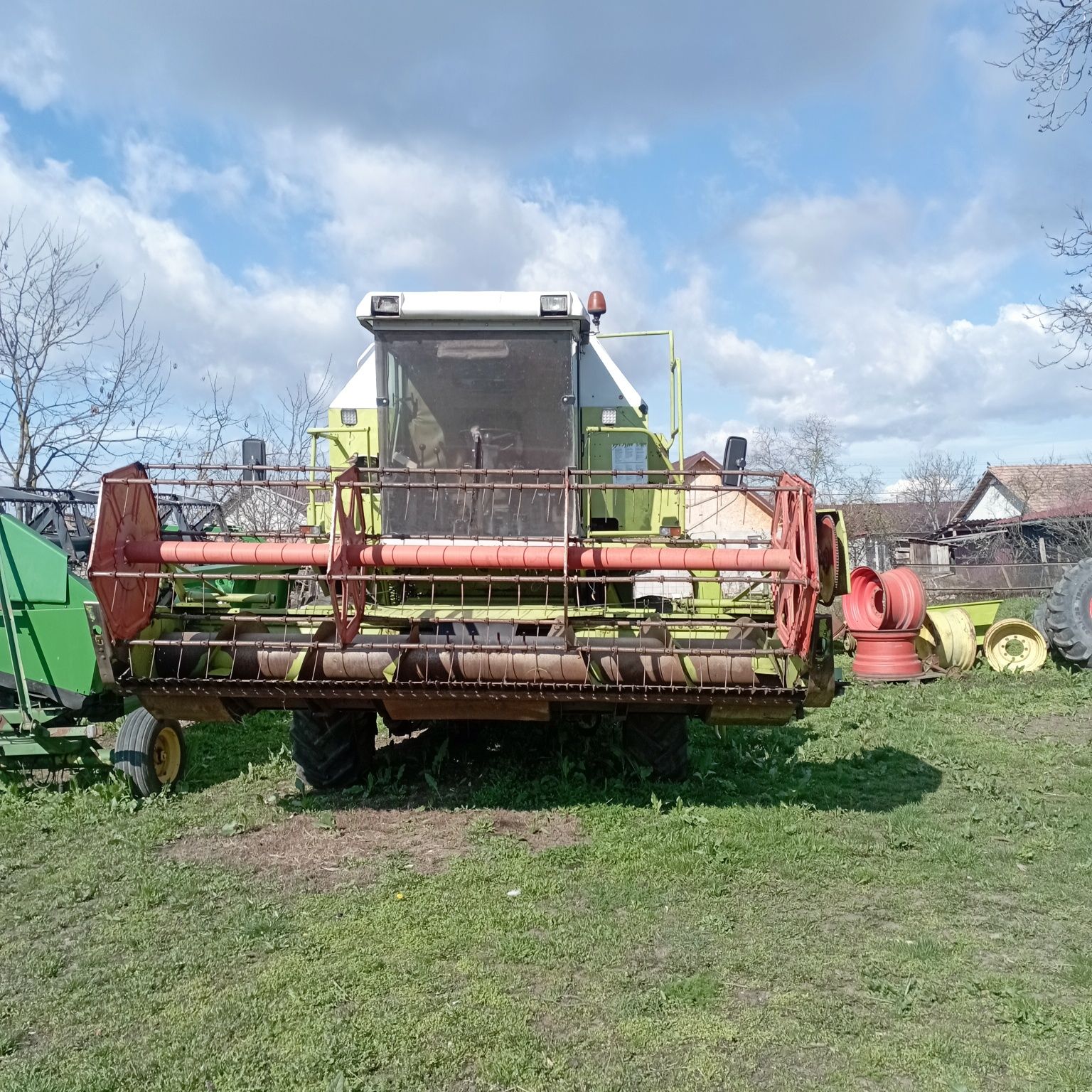 Vând claas dominator 86