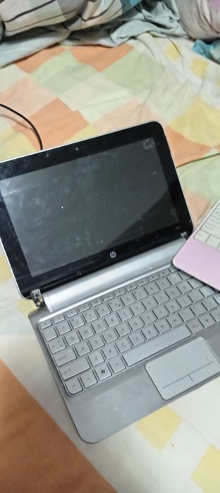 Lepropuri pentru piese nu am încărcătoare la ele nu știu. Nimic despre