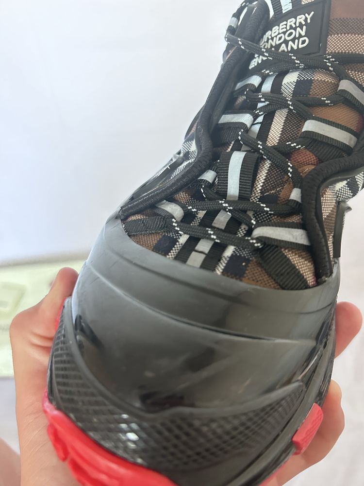 Burberry arthur оригинал