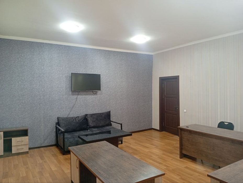 Уютные Офисы с мебелью на парке Бобура