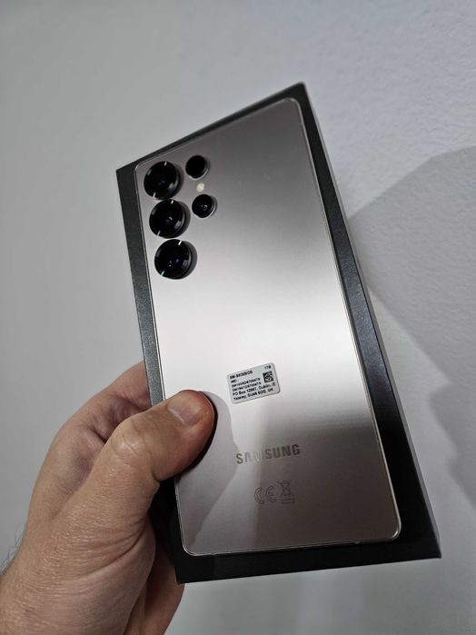 Samsung Galaxy S25 ultra 1 Tb nou la cutie.