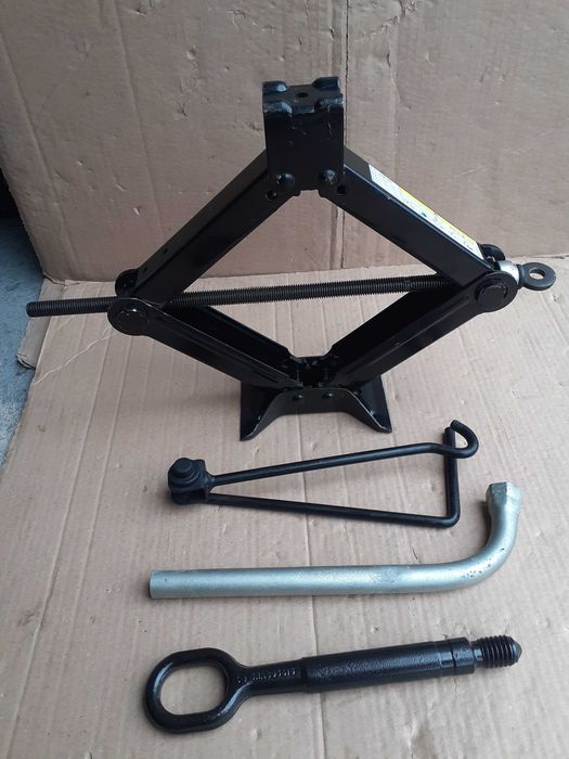 Cric,cheie roti,cui-tractare VW Tiguan, Caddy, SKODA Kodiaq, AUDI Q3
