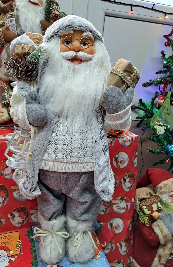 Figurina decorativa Mos Craciun cu sac și cadou papusa 60 cm