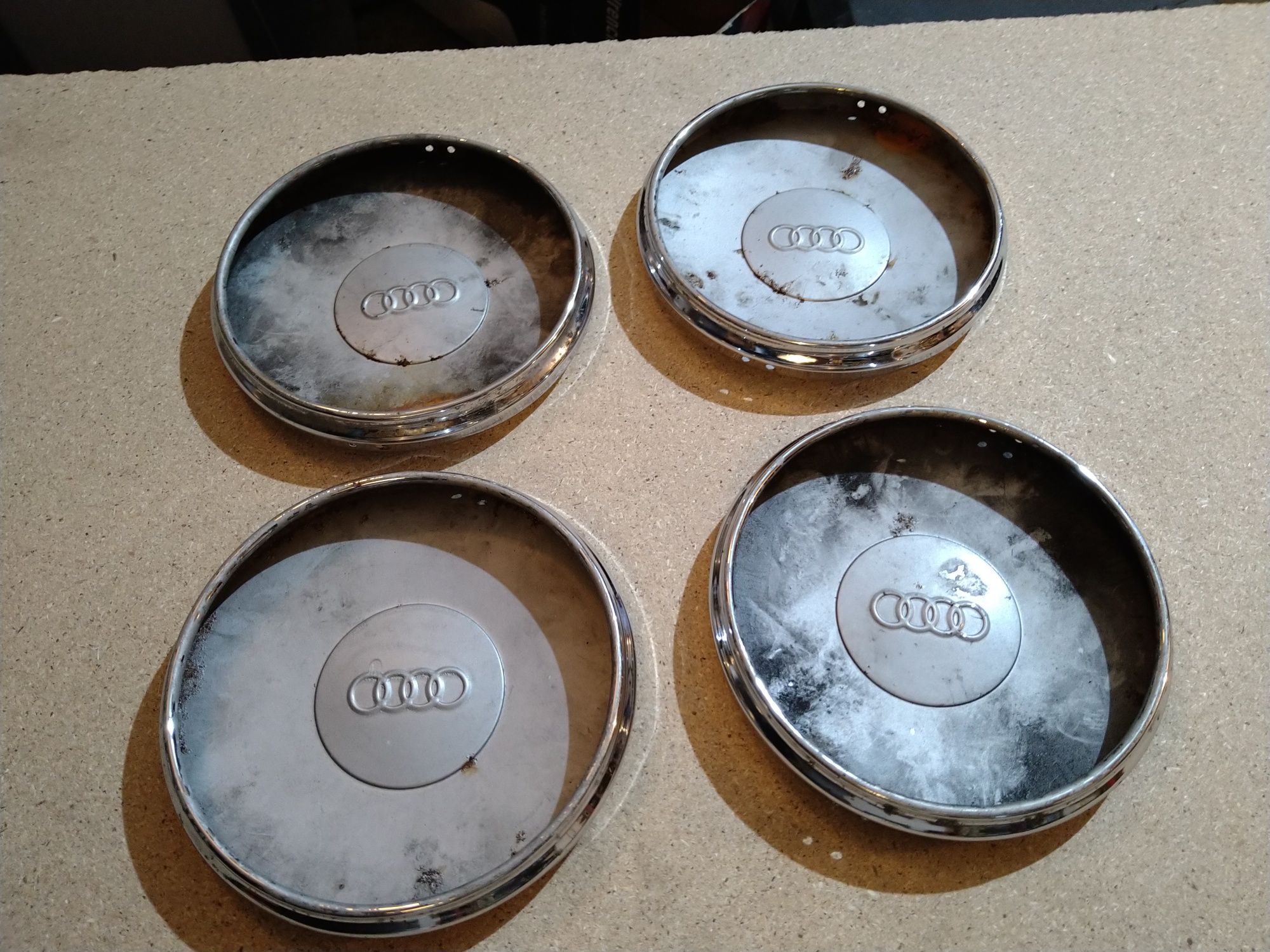Метални тасове за Ауди Audi ретро