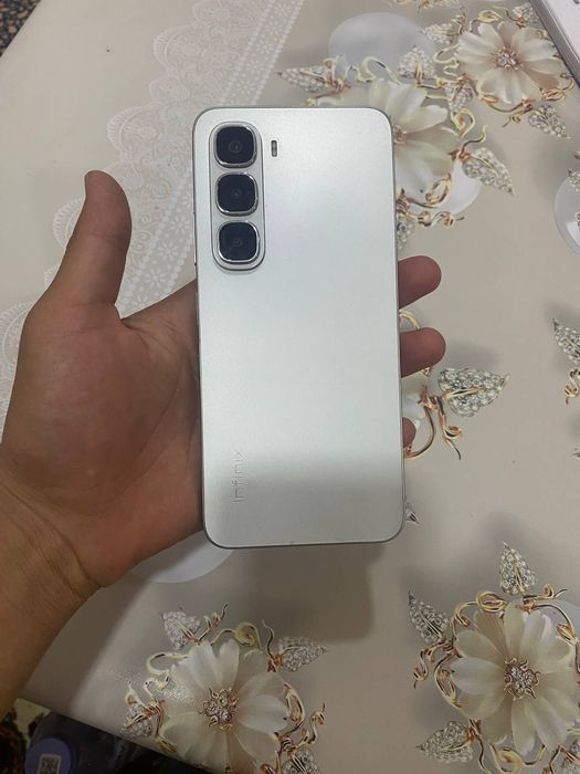 Infinix HOT  60i