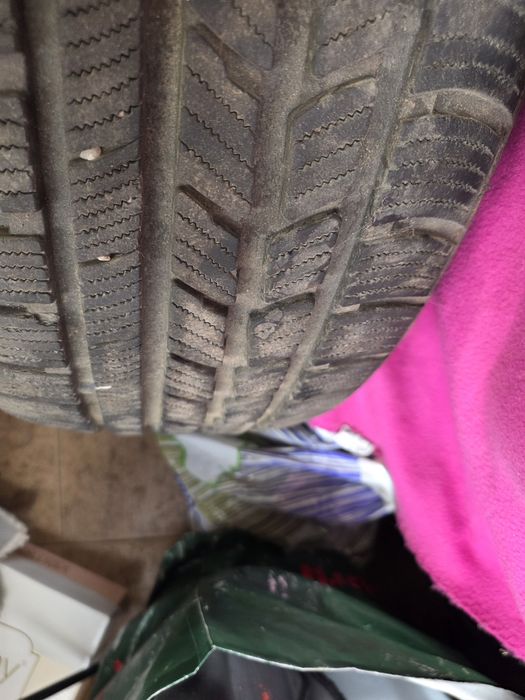 Продавам гуми 245/45/19