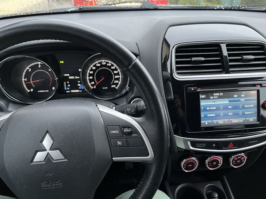 Vand Mitubishi asx facelift 4x4 la buton ,165000 km