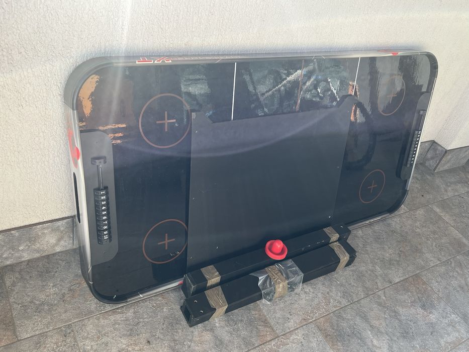 Vând masă Air Hockey