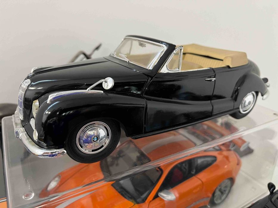 MAISTO метален колекционерски модел количка BMW 502 Cabrio 1:18