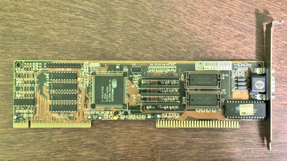Placa de baza cu procesor 486 DX2, placa video 2 MB si controller