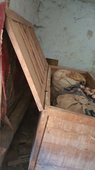 Стари дървени сандъци