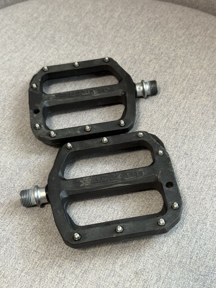 Педали Burgtec MK4 composite