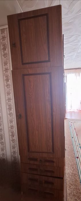 Стенка с вращающимся баром и холодильником б/у