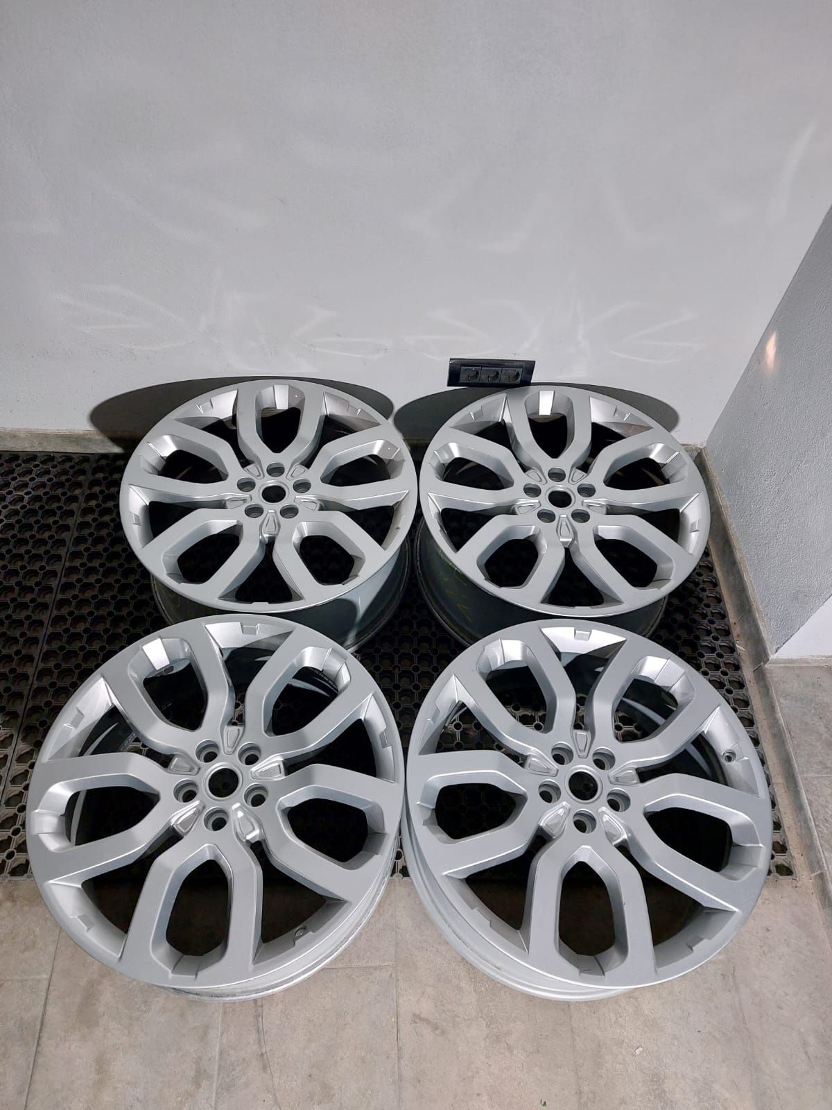 set jante 22 originale range rover sport / vogue aproape noi