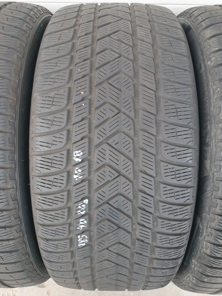 Зимни гуми за Джип 4 броя PIRELLI Scorpion 285 45 R20 дот 1018