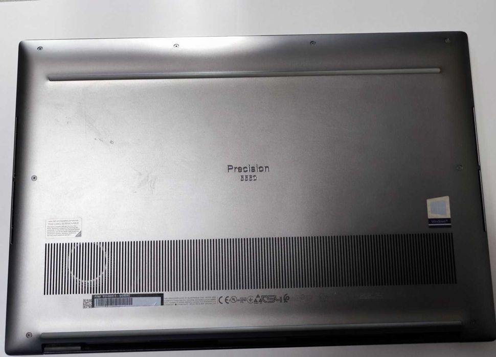 Лаптоп DELL Precision 5550 i7 Ram 16 512 SSD