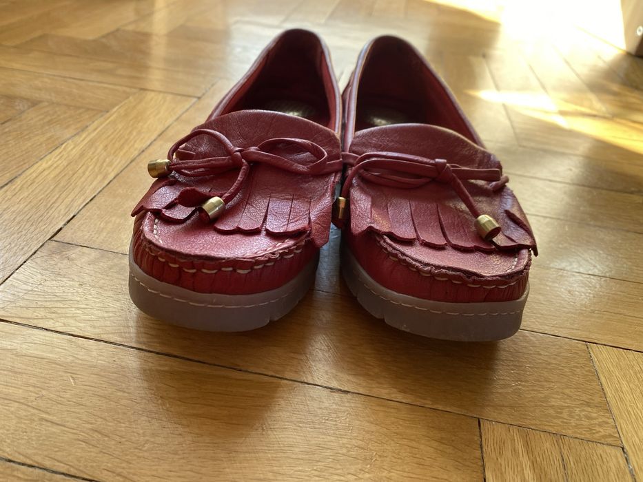 Дамски кожени мокасини