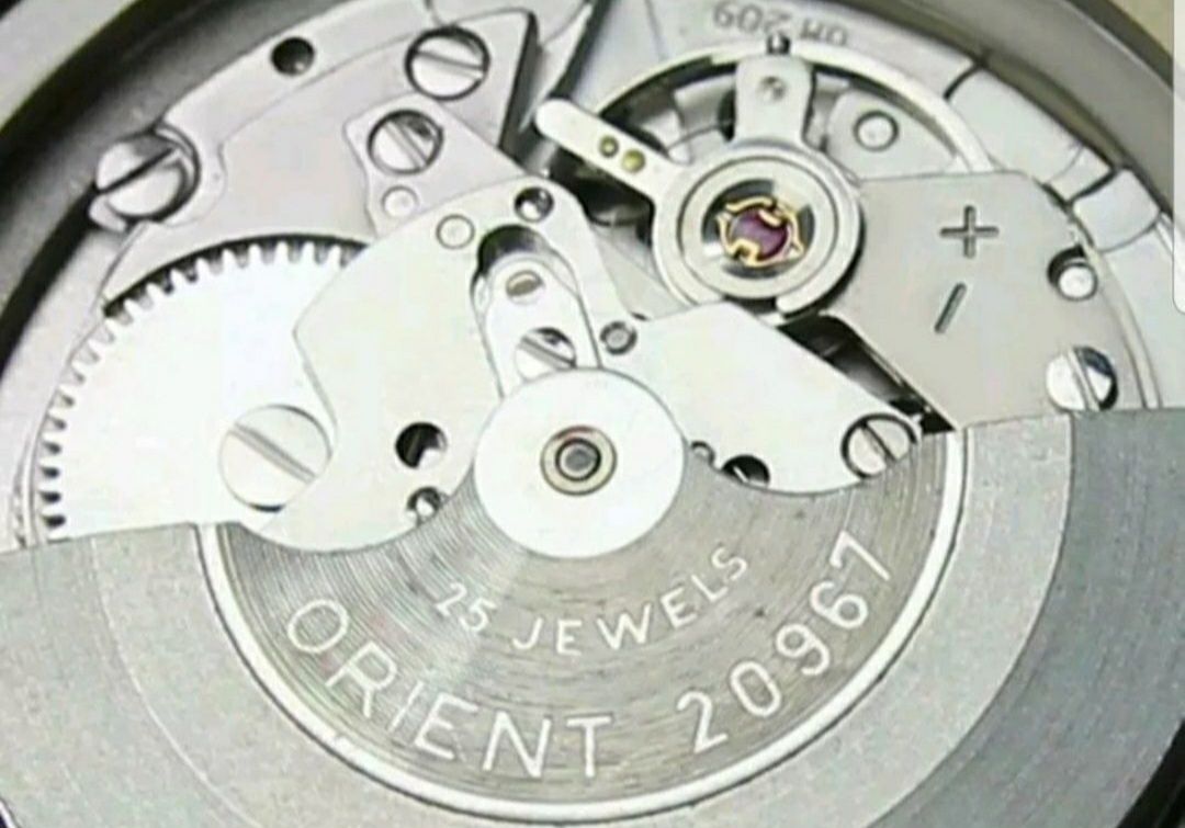 Orient calendar automat 1970 година,супер рядък часовник