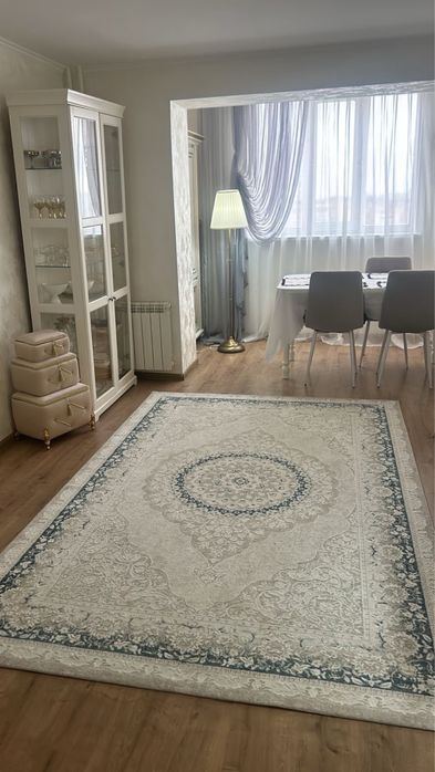 Красивый ковёр размер 2х3