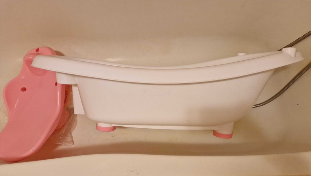 Cadita ergonomica cu reductor detasabil si termometru Little Mom roz