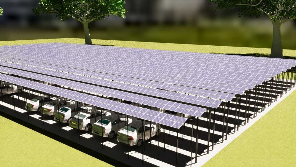 Профессиональная установка солнечных панелей.