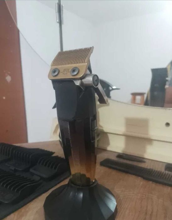 Mașină de tuns Jrl