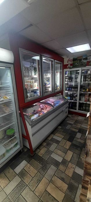 Ansamblu frigorific lada congelatoare si vitrina frigorifica